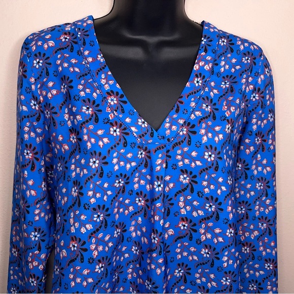XS J Crew Blue Long Sleeve Blouse Vneck Red White Floral Boho Bohemian Colorful - Picture 3 of 13
